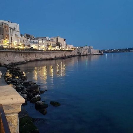 Ortigia Porta Del Mare Apartment Сиракуза Екстериор снимка
